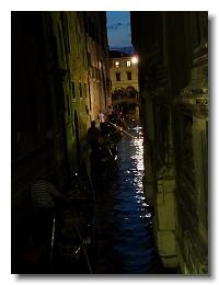 2011 05 23 Venice gondola convoy